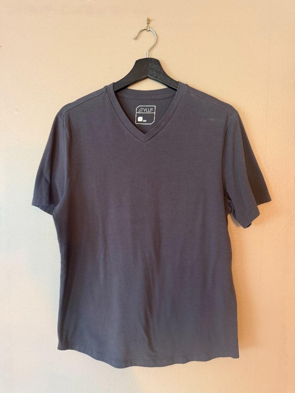 Stylus Men's Dark Gray V-Neck Short Sleeve Basic T-Shirt Size Small